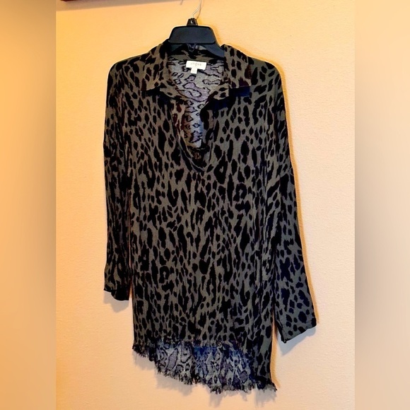 Umgee Tunic - Picture 1 of 2